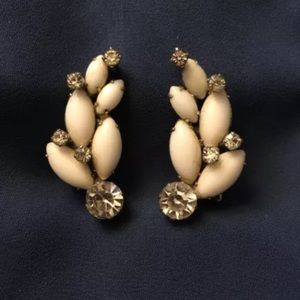 WEISS Glass Cabochon Rh.Plt Earrings Rhinestones